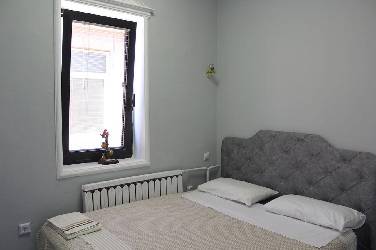 Hostel 42 Skopje Bagian luar foto