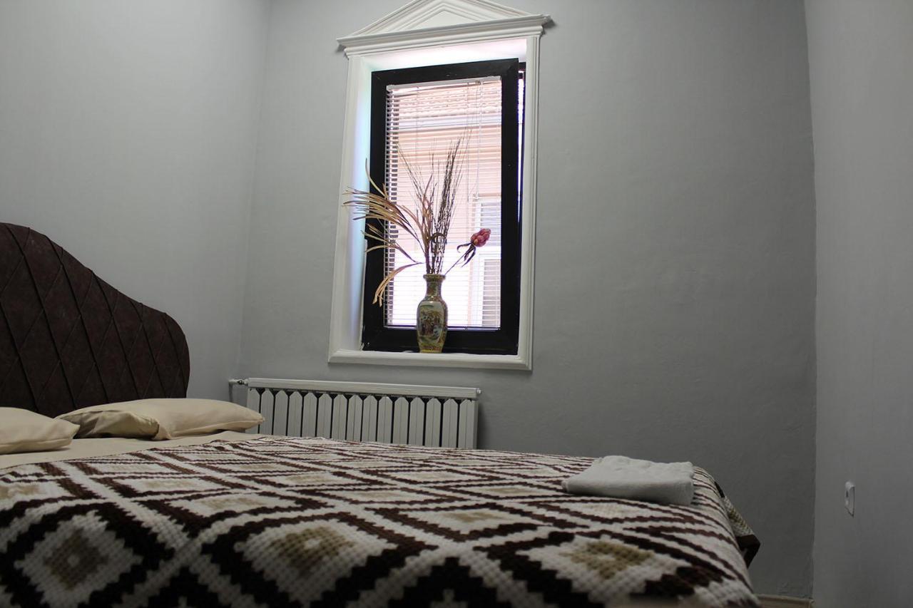 Hostel 42 Skopje Bagian luar foto