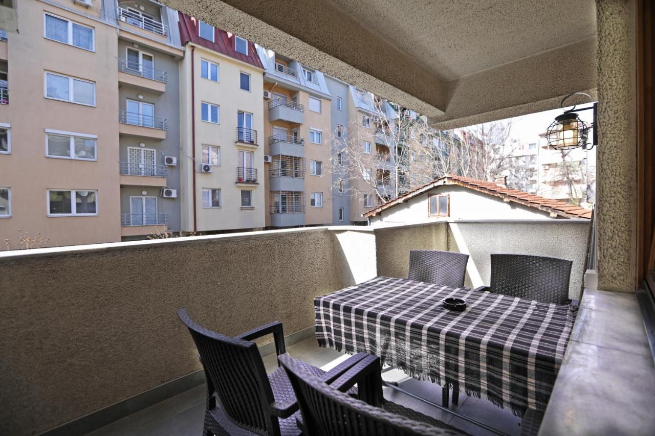 Hostel 42 Skopje Bagian luar foto