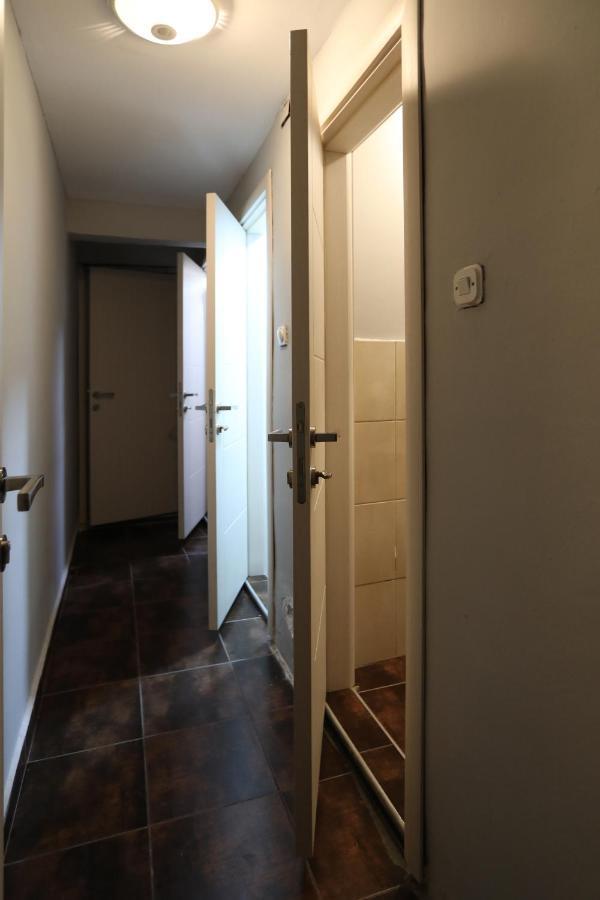 Hostel 42 Skopje Bagian luar foto